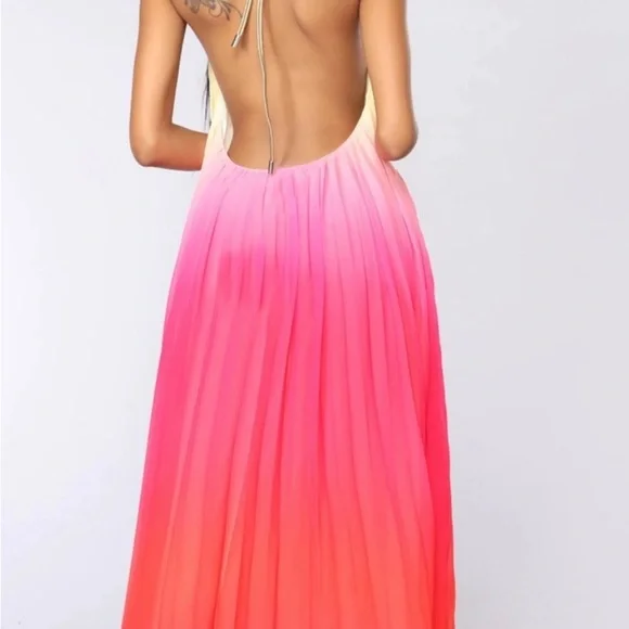 Elegant Gradient Maxi Dress - Picture 2 of 10